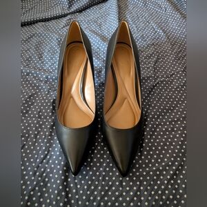 Jessica Simpson Black Pumps